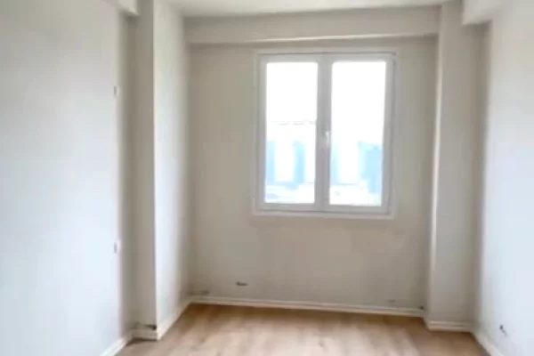 Shtepi ne shitje Apartament ne Tirane, 2+1, Mobilimi Bosh, pa mobiluar, Pagesa 140,000  Euro.