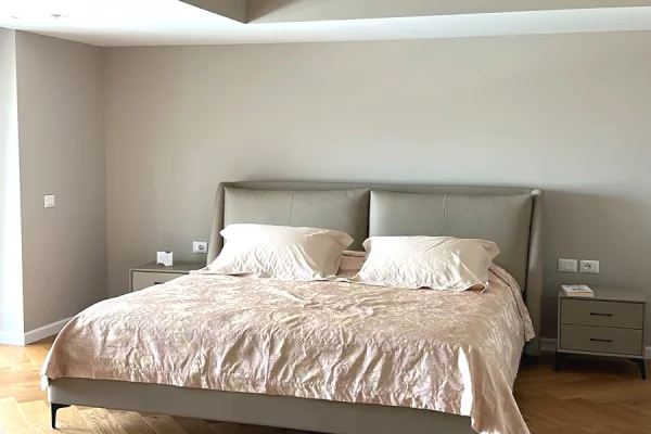 Shtepi me qera Vila Luksoze ne Tirane, 7+1, Mobilimi E mobiluar, Pagesa 10,000  Euro.