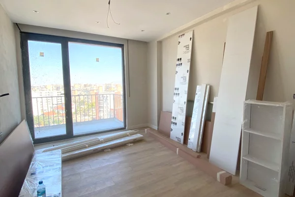 Shtepi ne shitje Apartament ne Tirane, 1+1, Mobilimi Bosh, pa mobiluar, Pagesa 132,000  Euro.