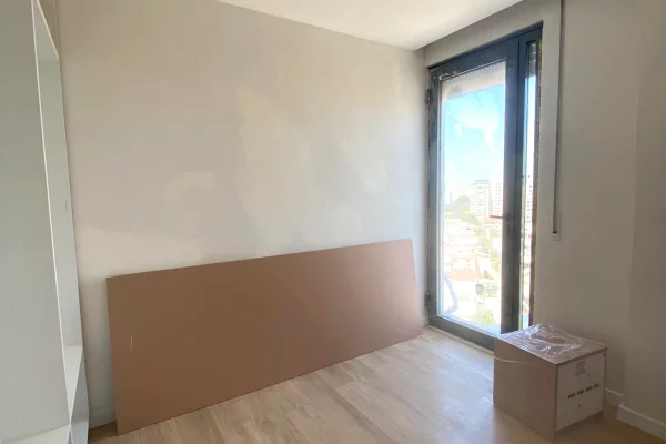 Shtepi ne shitje Apartament ne Tirane, 1+1, Mobilimi Bosh, pa mobiluar, Pagesa 132,000  Euro.