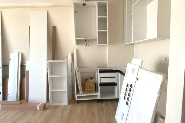 Shtepi ne shitje Apartament ne Tirane, 1+1, Mobilimi Bosh, pa mobiluar, Pagesa 132,000  Euro.
