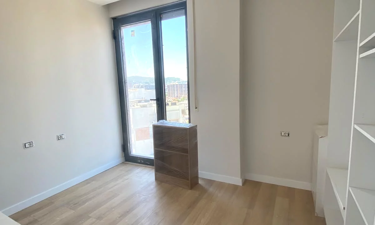 Shtepi ne shitje Apartament ne Tirane, 1+1, Mobilimi E mobiluar, Pagesa 130,000  Euro.