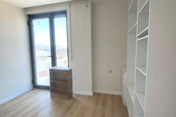 Shtepi ne shitje Apartament ne Tirane, 1+1, Mobilimi E mobiluar, Pagesa 130,000  Euro.