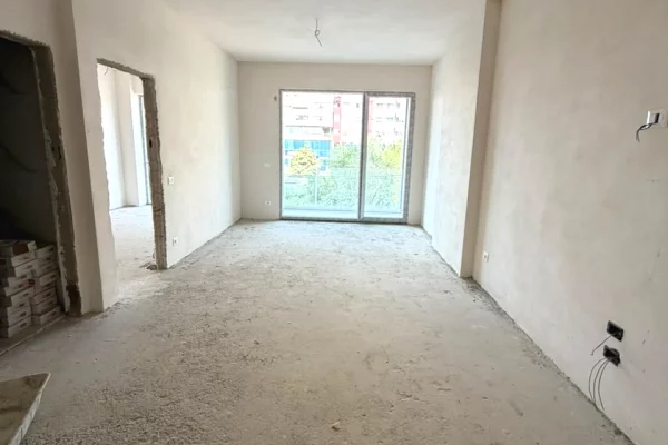 Shtepi ne shitje Apartament ne Tirane, 1+1, Mobilimi Bosh, pa mobiluar, Pagesa 146,600  Euro.