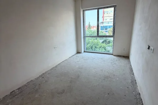 Shtepi ne shitje Apartament ne Tirane, 1+1, Mobilimi Bosh, pa mobiluar, Pagesa 146,600  Euro.