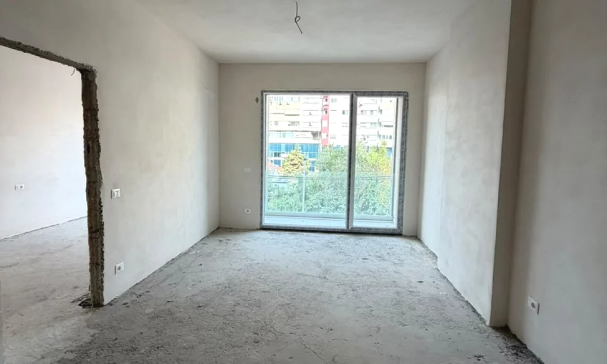 Shtepi ne shitje Apartament ne Tirane, 1+1, Mobilimi Bosh, pa mobiluar, Pagesa 146,600  Euro.