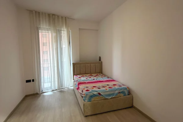 Shtepi me qera Apartament ne Tirane, 2+1, Mobilimi E mobiluar, Pagesa 60,000  Leke.