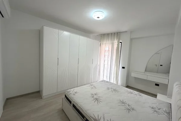 Shtepi me qera Apartament ne Tirane, 2+1, Mobilimi E mobiluar, Pagesa 60,000  Leke.