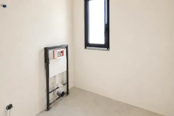 Shtepi ne shitje Apartament ne Tirane, 1+1, Mobilimi Bosh, pa mobiluar, Pagesa 124,670  Euro.