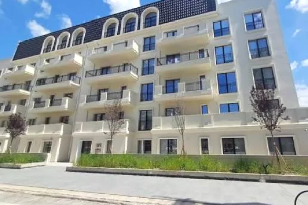 Shtepi ne shitje Apartament ne Tirane, 1+1, Mobilimi Bosh, pa mobiluar, Pagesa 124,670  Euro.