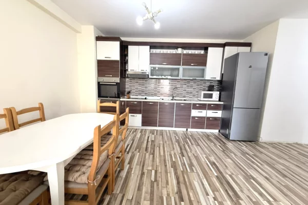 Shtepi ne shitje Apartament ne Tirane, 2+1, Mobilimi E mobiluar, Pagesa 26,500,000  Leke.