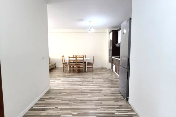 Shtepi ne shitje Apartament ne Tirane, 2+1, Mobilimi E mobiluar, Pagesa 26,500,000  Leke.