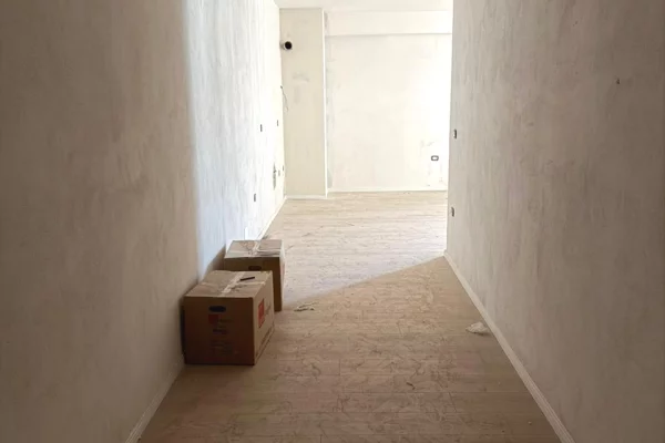 Shtepi ne shitje Apartament ne Tirane, 2+1, Mobilimi Bosh, pa mobiluar, Pagesa 146,600  Euro.