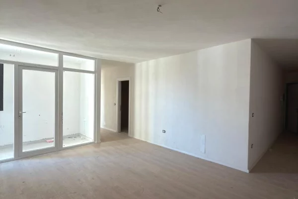 Shtepi ne shitje Apartament ne Tirane, 2+1, Mobilimi Bosh, pa mobiluar, Pagesa 146,600  Euro.