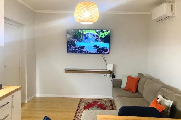 Shtepi ne shitje Apartament ne Tirane, 2+1, Mobilimi E mobiluar, Pagesa 18,000,000  Leke.
