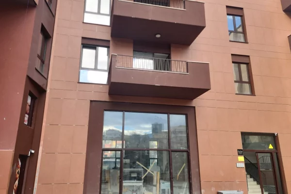 🏢 JEPET ME QIRA AMBIENT ZYRASH – MYSLYM SHYRI ✨