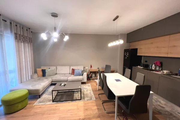 Shtepi ne shitje Apartament ne Tirane, 2+1, Mobilimi E mobiluar, Pagesa 27,500,000  Leke.