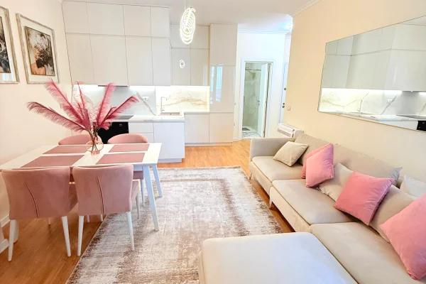 Shtepi me qera Apartament ne Tirane, 2+1, Mobilimi E mobiluar, Pagesa 1,200  Euro.