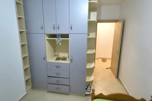 Shtepi me qera Apartament ne Tirane, 2+1, Mobilimi E mobiluar, Pagesa 500  Euro.