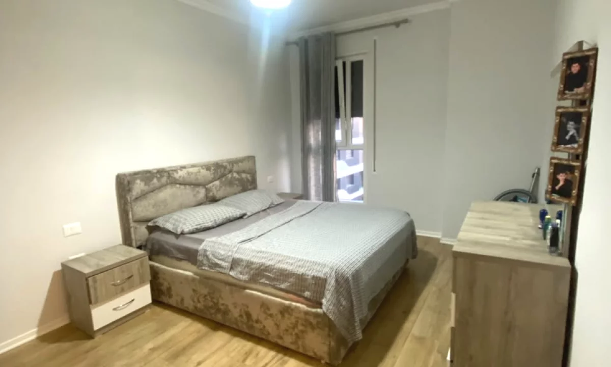 Shtepi me qera Apartament ne Tirane, 1+1, Mobilimi E mobiluar, Pagesa 55,000  Leke.