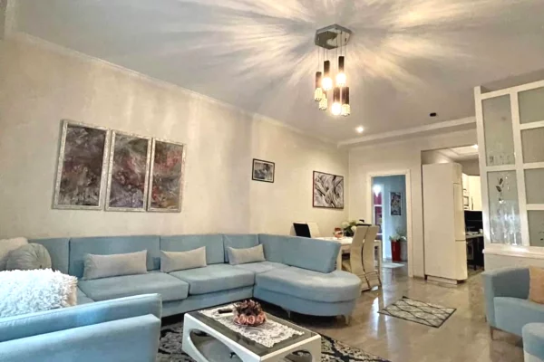 Shtepi me qera Apartament ne Tirane, 3+1, Mobilimi E mobiluar, Pagesa 1,150  Euro.