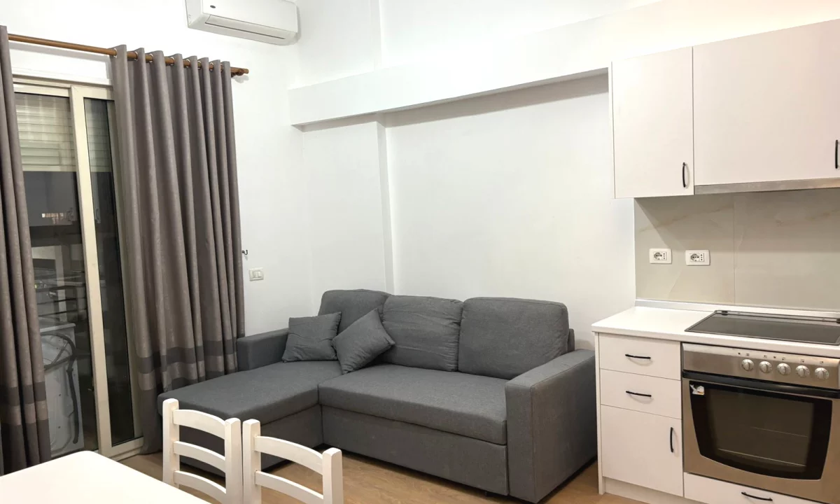 Shtepi me qera Duplex(shtepi me 2 kate) ne Tirane, 1+1, Mobilimi E mobiluar, Pagesa 50,000  Leke.