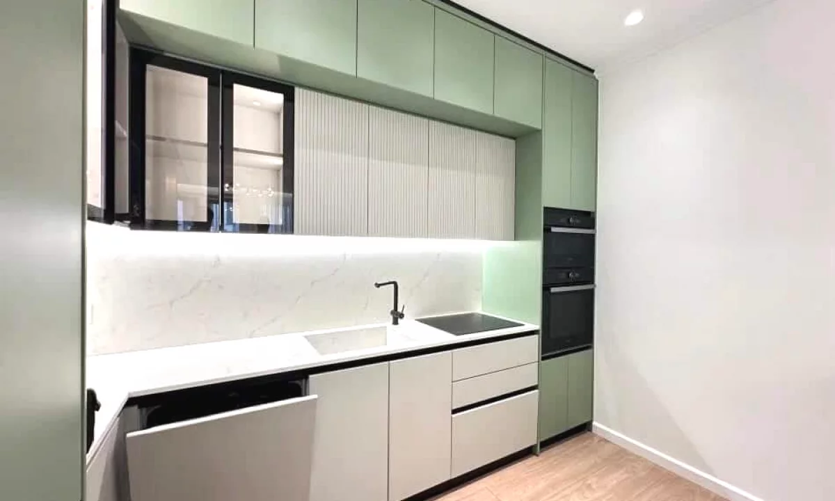 Shtepi me qera Apartament ne Tirane, 3+1, Mobilimi E mobiluar, Pagesa 2,000  Euro.