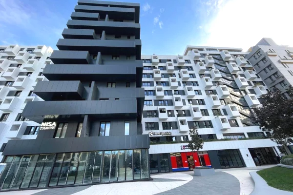 Shtepi ne shitje Apartament ne Tirane, Garsoniere, Mobilimi Bosh, pa mobiluar, Pagesa 150,000  Euro.