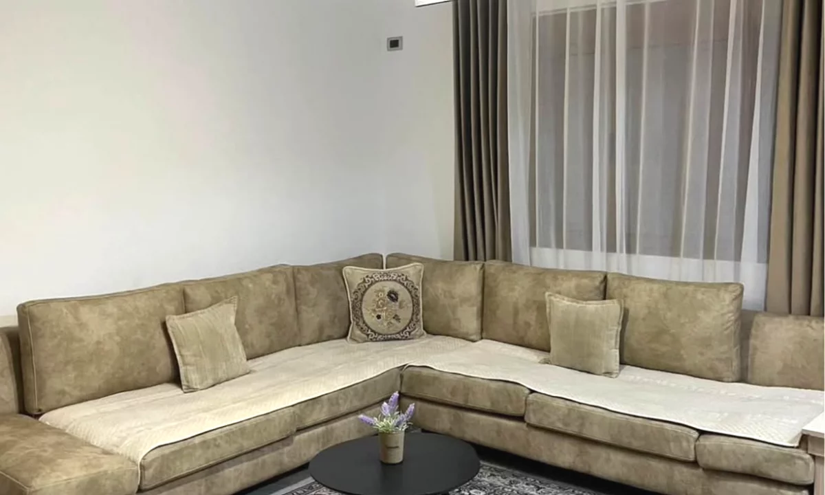 Shtepi ne shitje Apartament ne Tirane, 1+1, Mobilimi E mobiluar, Pagesa 9,500,000  Leke.