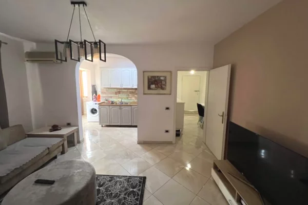 Shtepi ne shitje Apartament ne Tirane, 1+1, Mobilimi E mobiluar, Pagesa 9,500,000  Leke.