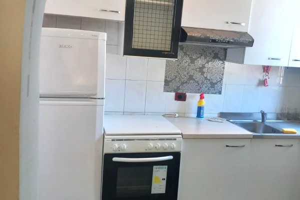 Shtepi me qera 2+1 ne Tirane - 50,000 Leke