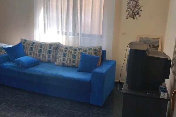 Shtepi me qera Apartament ne Tirane, 2+1, Mobilimi E mobiluar, Pagesa 50,000  Leke.