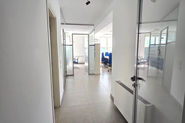 🏢✨ JEPET ME QIRA – ZYRE NE KOMUNEN E PARISIT 💼