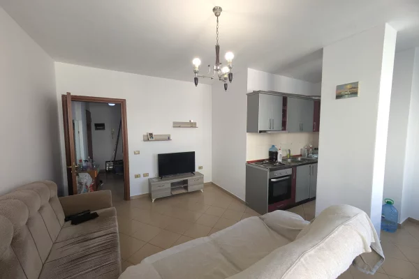 Shtepi me qera 1+1 ne Tirane - 38,000 Leke