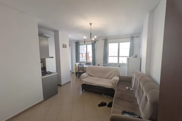 Shtepi me qera Apartament ne Tirane, 1+1, Mobilimi E mobiluar, Pagesa 38,000  Leke.