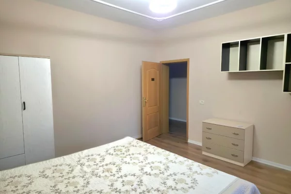 Shtepi me qera Apartament ne Tirane, 3+1, Mobilimi E mobiluar, Pagesa 850  Euro.