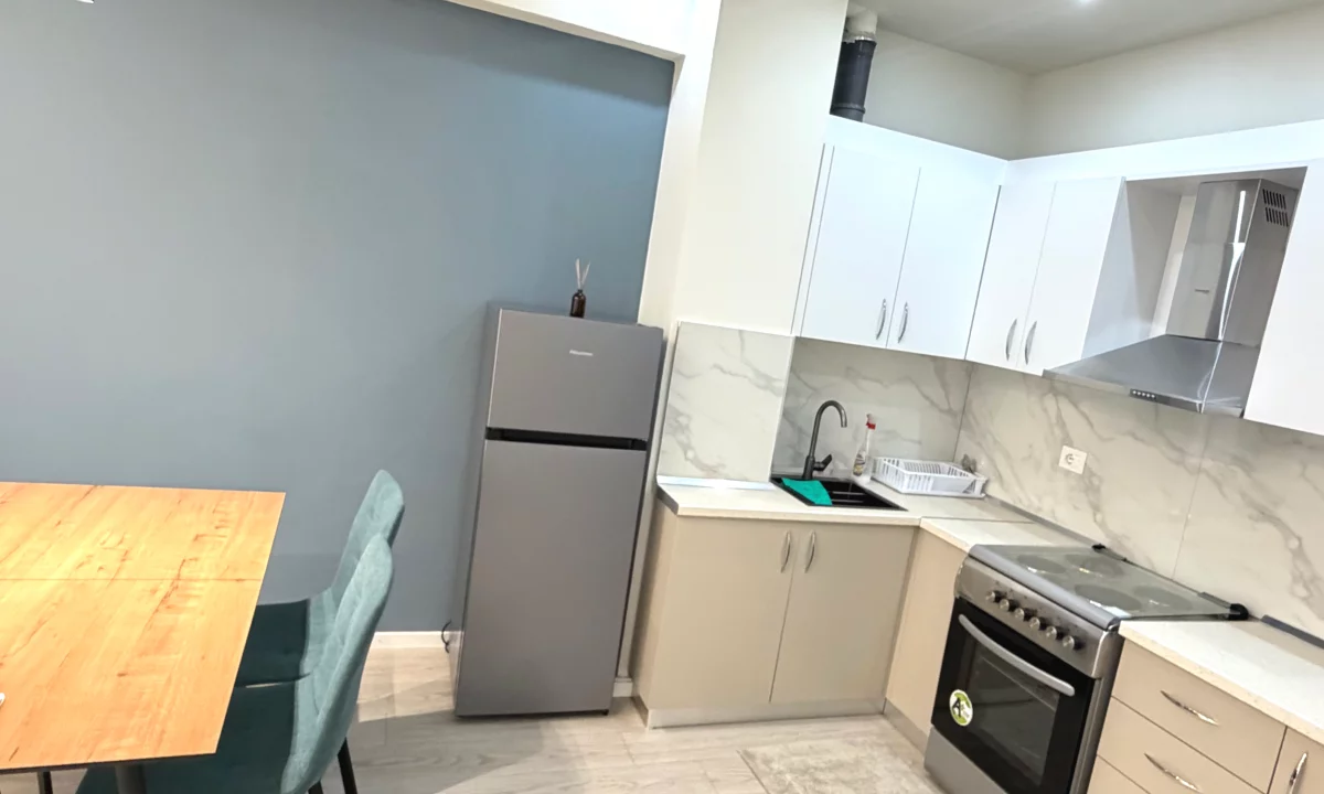 Shtepi me qera Apartament ne Tirane, 1+1, Mobilimi E mobiluar, Pagesa 650  Euro.