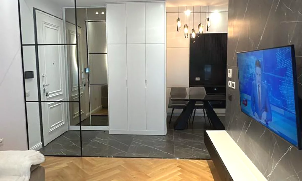 Shtepi me qera Apartament ne Tirane, 1+1, Mobilimi E mobiluar, Pagesa 1,200  Euro.