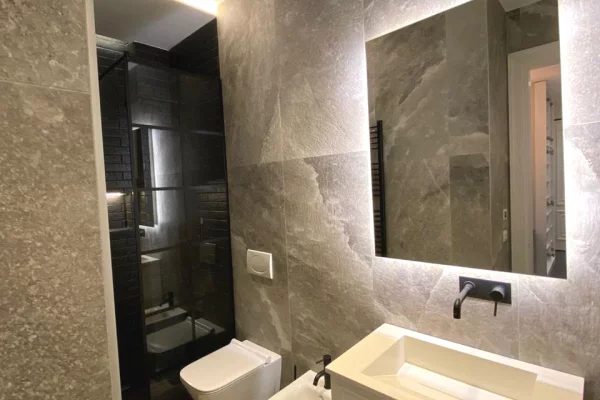 Shtepi me qera Apartament ne Tirane, 1+1, Mobilimi E mobiluar, Pagesa 1,200  Euro.