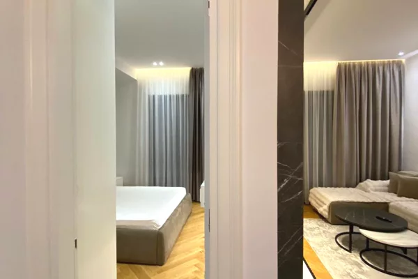 Shtepi me qera Apartament ne Tirane, 1+1, Mobilimi E mobiluar, Pagesa 1,200  Euro.