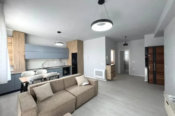 Shtepi me qera Apartament ne Tirane, 2+1, Mobilimi E mobiluar, Pagesa 72,000  Leke.