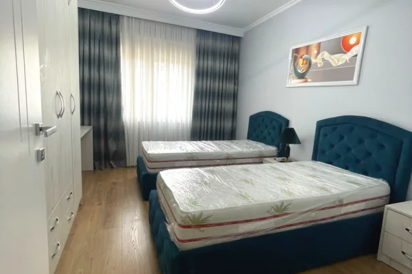 Shtepi me qera Apartament ne Tirane, 2+1, Mobilimi E mobiluar, Pagesa 97,000  Leke.