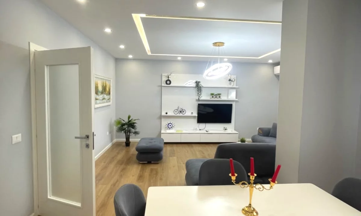 Shtepi me qera Apartament ne Tirane, 2+1, Mobilimi E mobiluar, Pagesa 97,000  Leke.