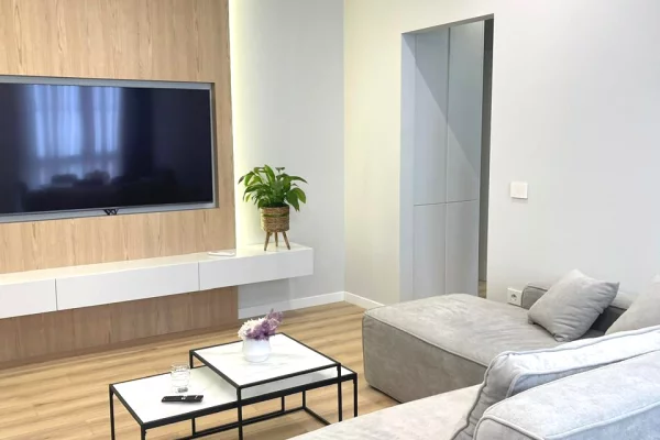 Shtepi me qera Apartament ne Tirane, 1+1, Mobilimi E mobiluar, Pagesa 1,200  Euro.