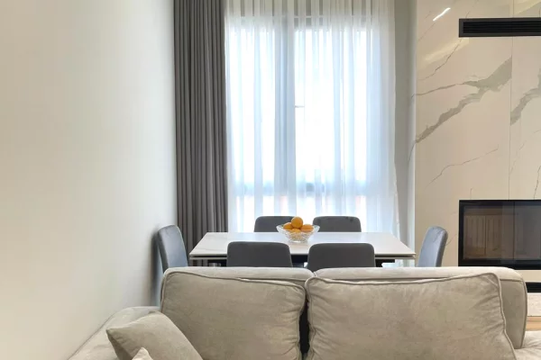 Shtepi me qera Apartament ne Tirane, 1+1, Mobilimi E mobiluar, Pagesa 1,200  Euro.