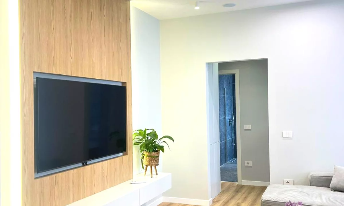 Shtepi me qera Apartament ne Tirane, 1+1, Mobilimi E mobiluar, Pagesa 1,200  Euro.