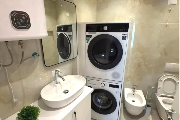 Shtepi me qera Apartament ne Tirane, 2+1, Mobilimi E mobiluar, Pagesa 2,500  Euro.