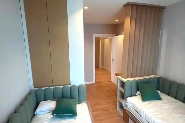 Shtepi me qera Apartament ne Tirane, 2+1, Mobilimi E mobiluar, Pagesa 2,500  Euro.