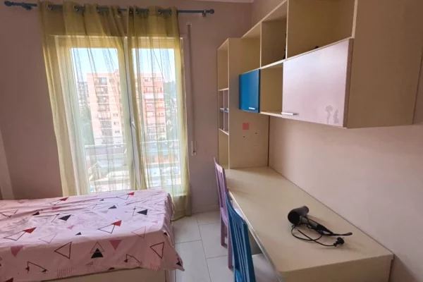 Shtepi me qera Apartament ne Tirane, 2+1, Mobilimi E mobiluar, Pagesa 600  Euro.