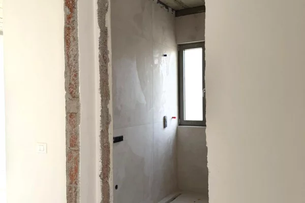 Shtepi ne shitje Apartament ne Tirane, 2+1, Mobilimi Bosh, pa mobiluar, Pagesa 39,000,000  Leke.